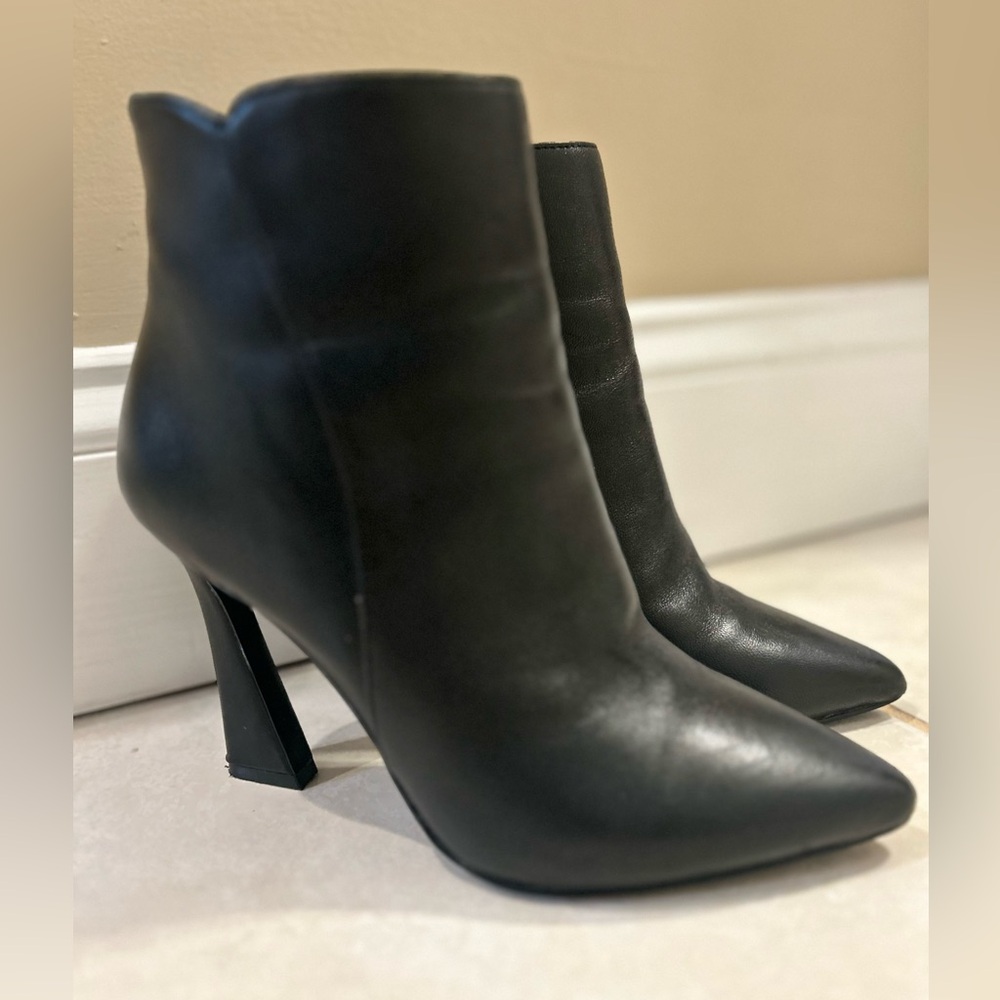 Nine West Leather Heeled Ankle Boot